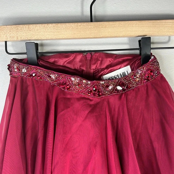 Sherri Hill Two-Piece Ruby Beaded Bodice & Organza Skirt - Size 0 - EUC - Picture 13 of 16